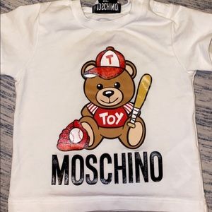Moschino babies Tee!